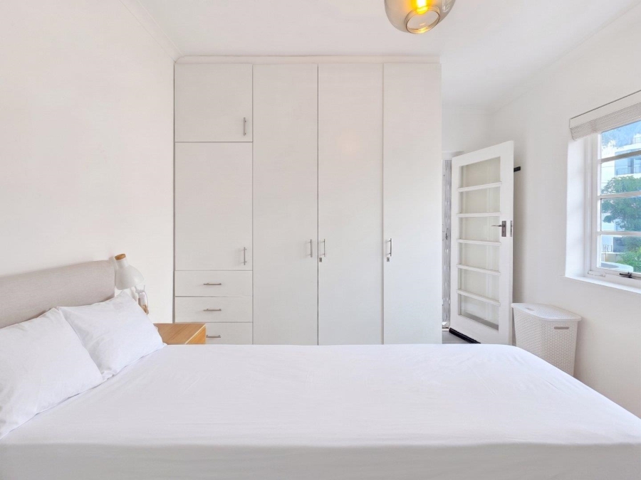 To Let 1 Bedroom Property for Rent in Sea Point Western Cape